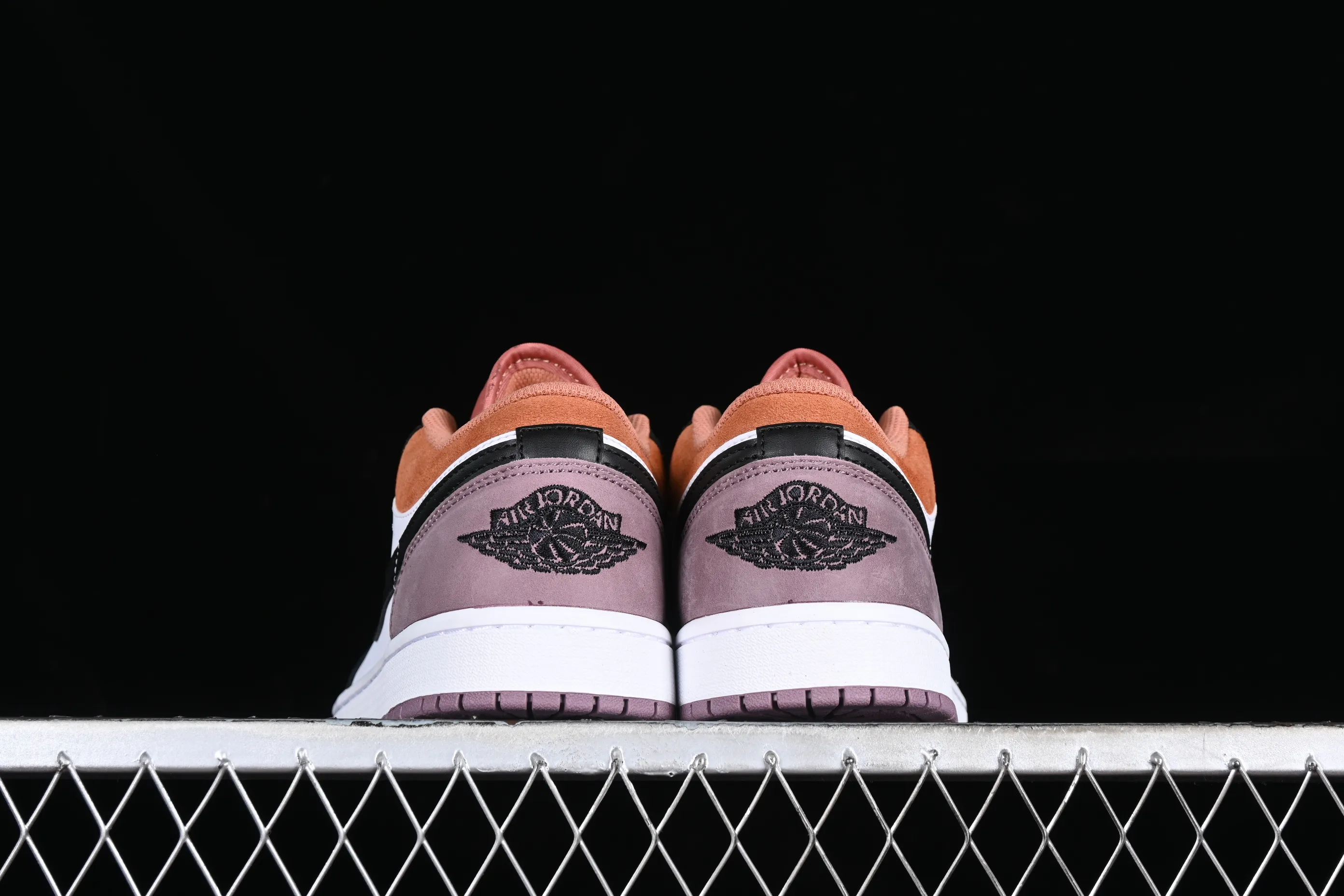 All categories Air Jordan Jordan series basketball shoes Air Jordan 1 Low G version pure original Air Jordan 1 Low SE AJ1 Joe 1 white brown purple low-top cultural casual sneakers FB9907-102